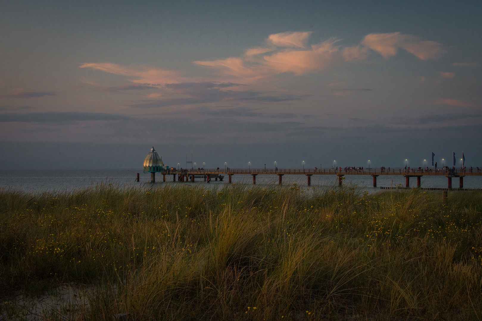 Zingst Seebrücke am Abend