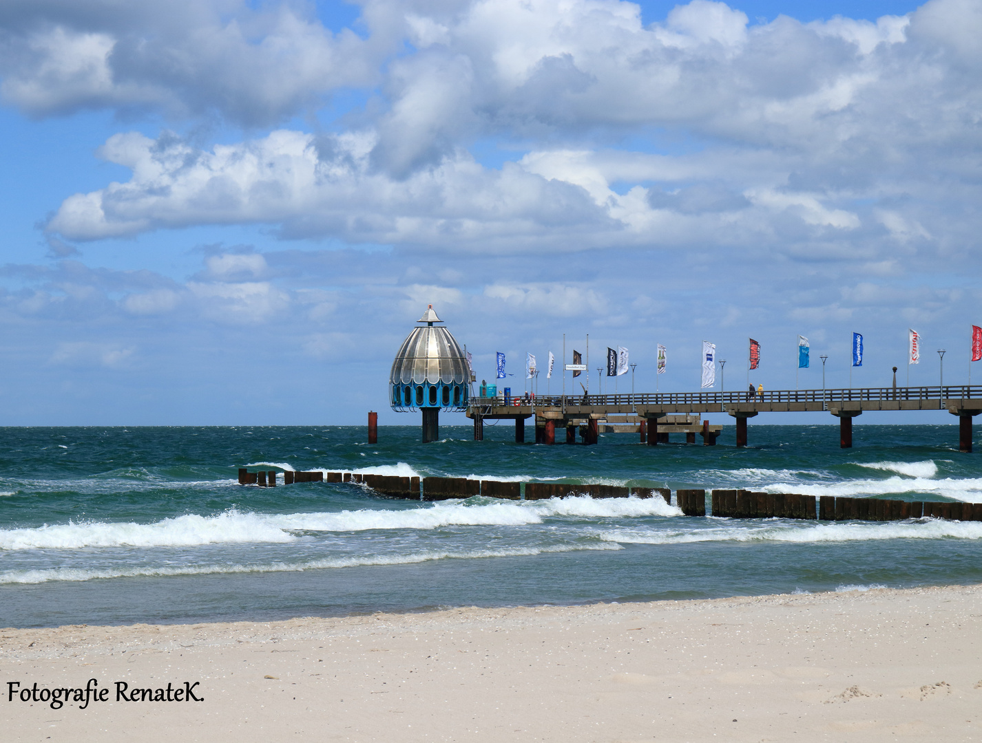 Zingst: Seebrücke mit Tauchglocke