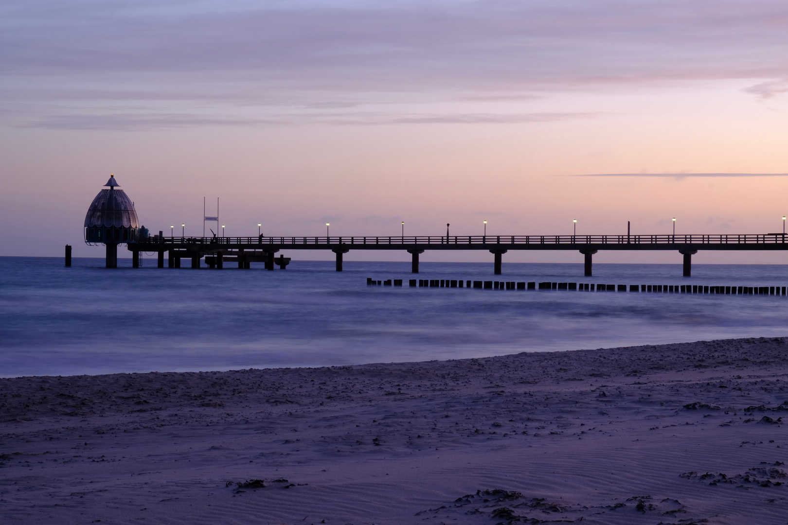 Zingster Seebrücke im Sonnenaufgang