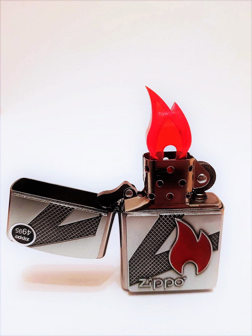 Zippo " Z " mit Flame 29104