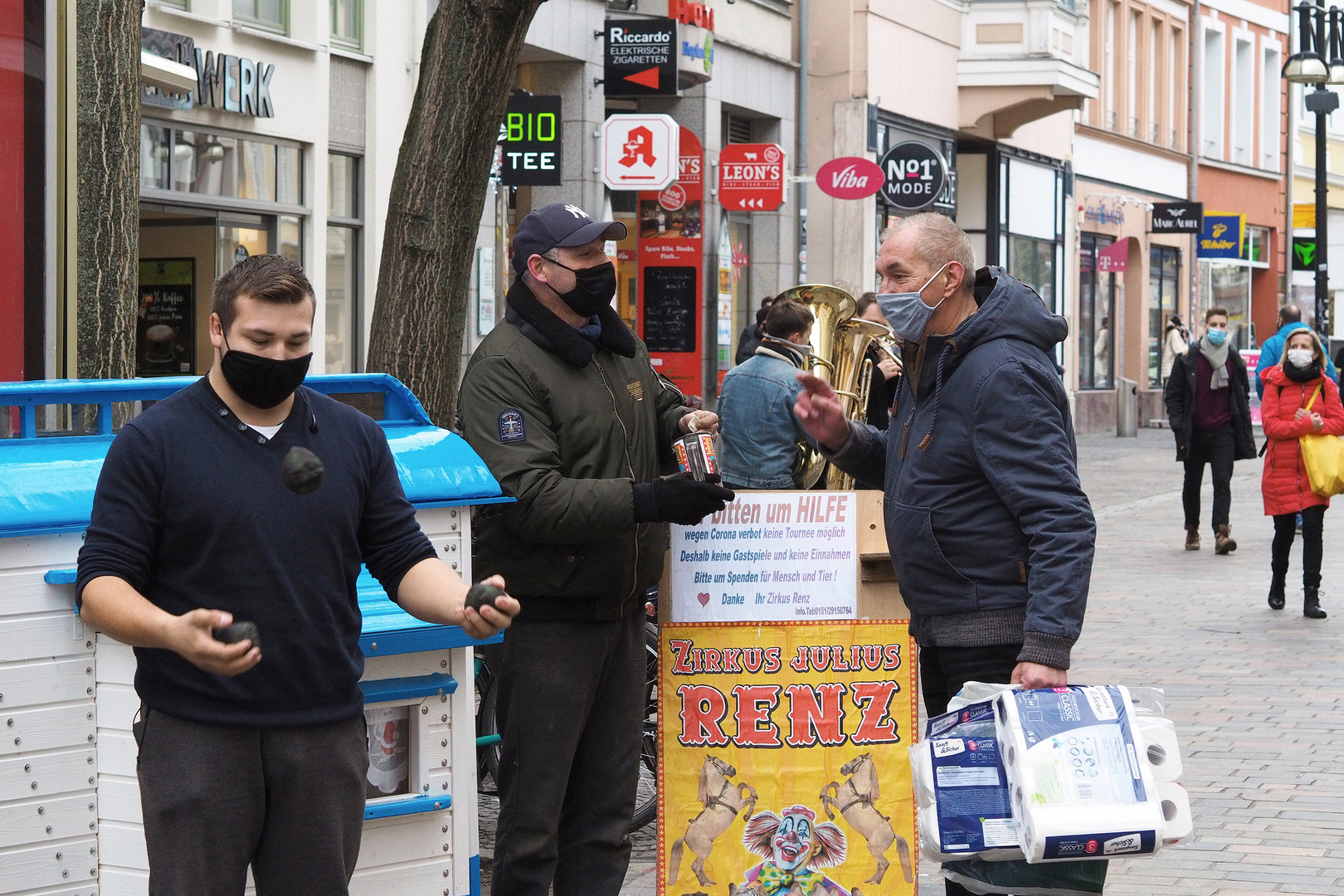 Zirkus RENZ: Keine Gastspiele - Keine Einnahmen!