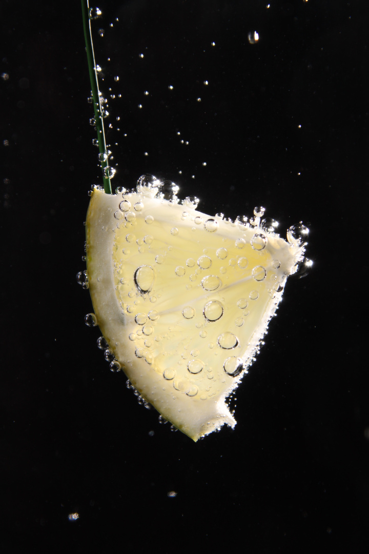 Zitrone und Sprudel
