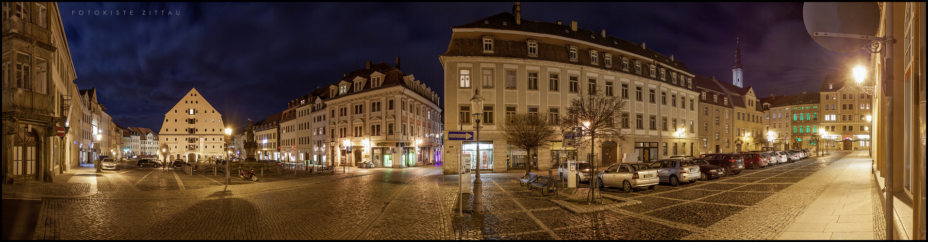 Zittau mit "Salzhaus" und Herkulesbrunnen in der östlichen Altstadt.