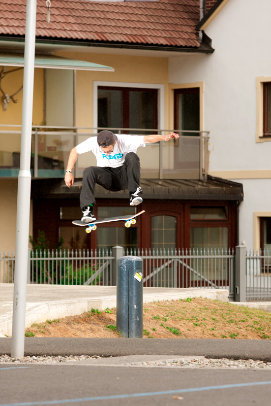 [ Zivko Brtan | Fakie Hardflip ]