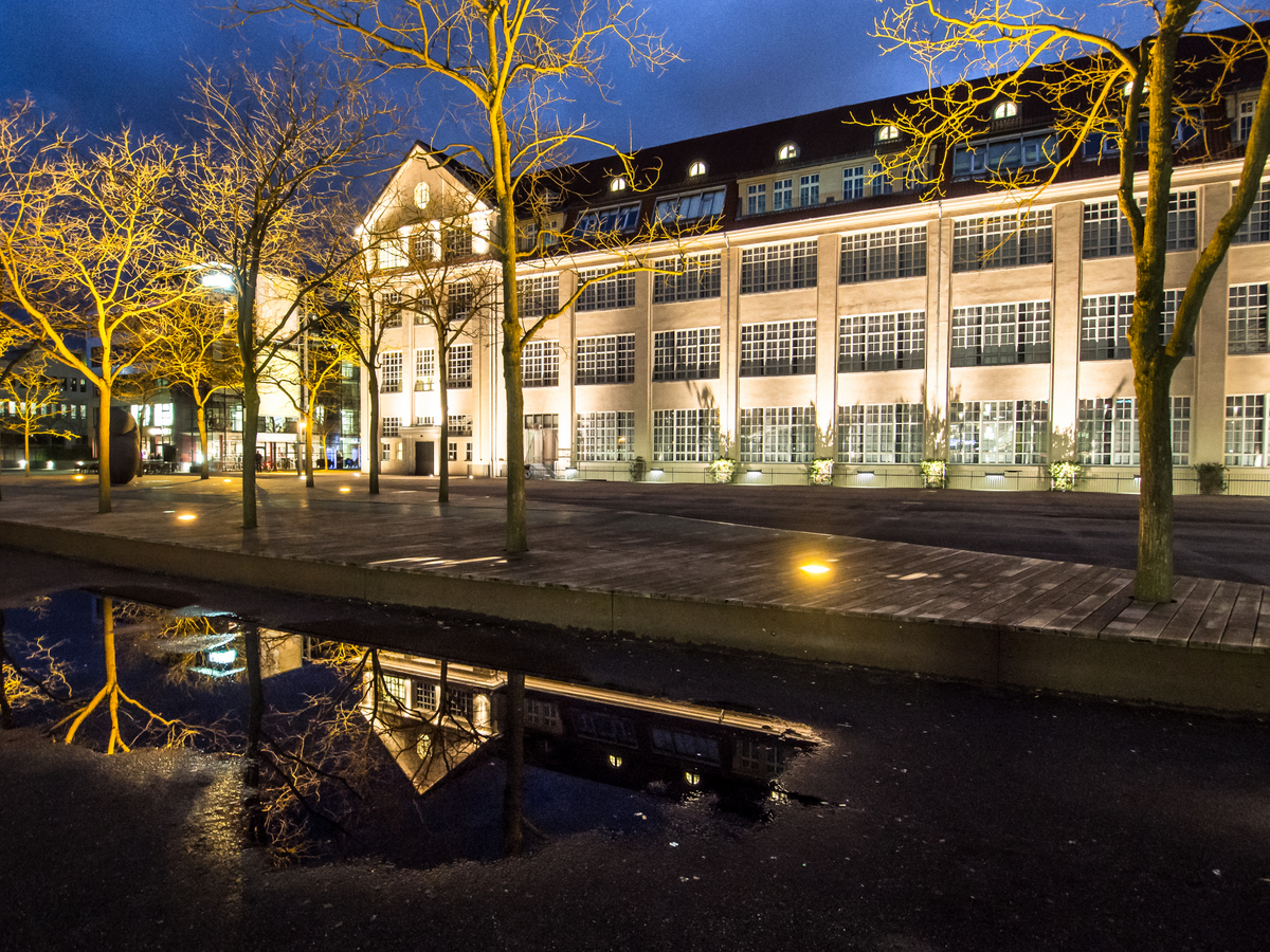 ZKM-Karlsruhe in der Blauen Stunde