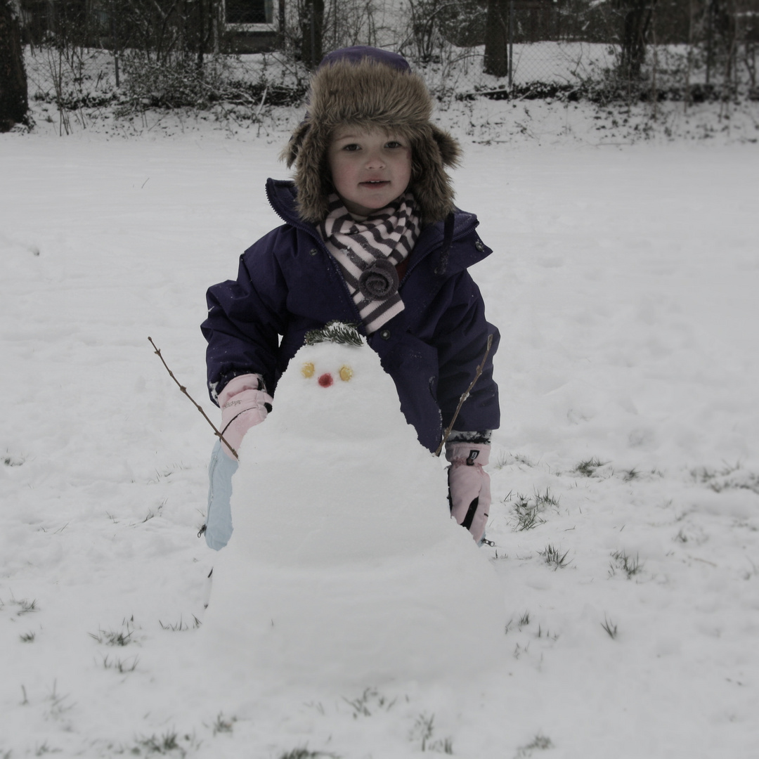 Zoe und ihr Schneemann