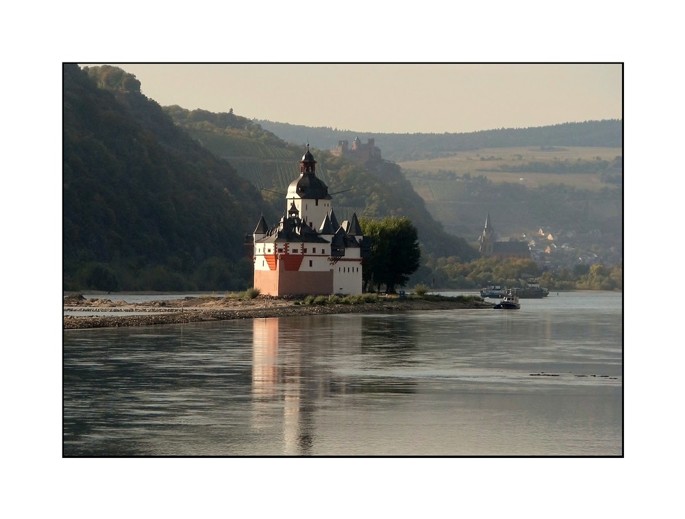 Zollburg Pfalzgrafenstein bei Kaub im Rhein