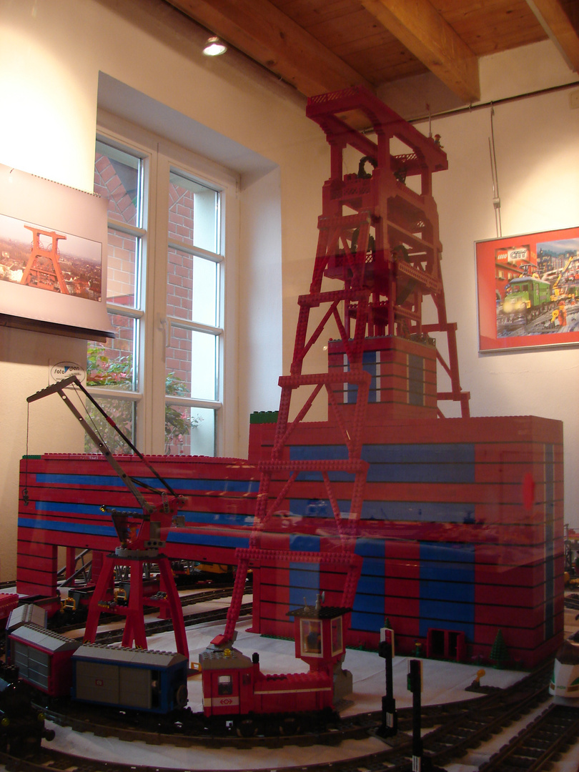 Zollverein (Fördergerüst aus Lego)