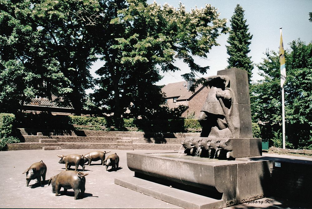 Zons - Schweinebrunnen