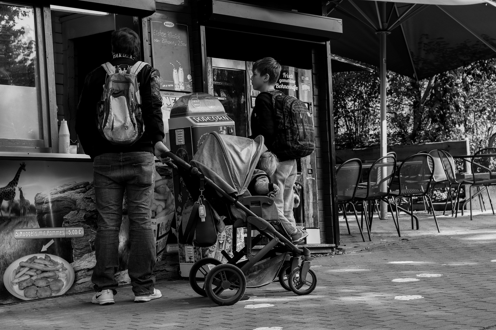 Zoo Erfurt - Am Kiosk muss man immer halten