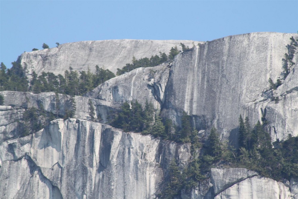 Zoom-in to Chief / Squamish / British Columbia