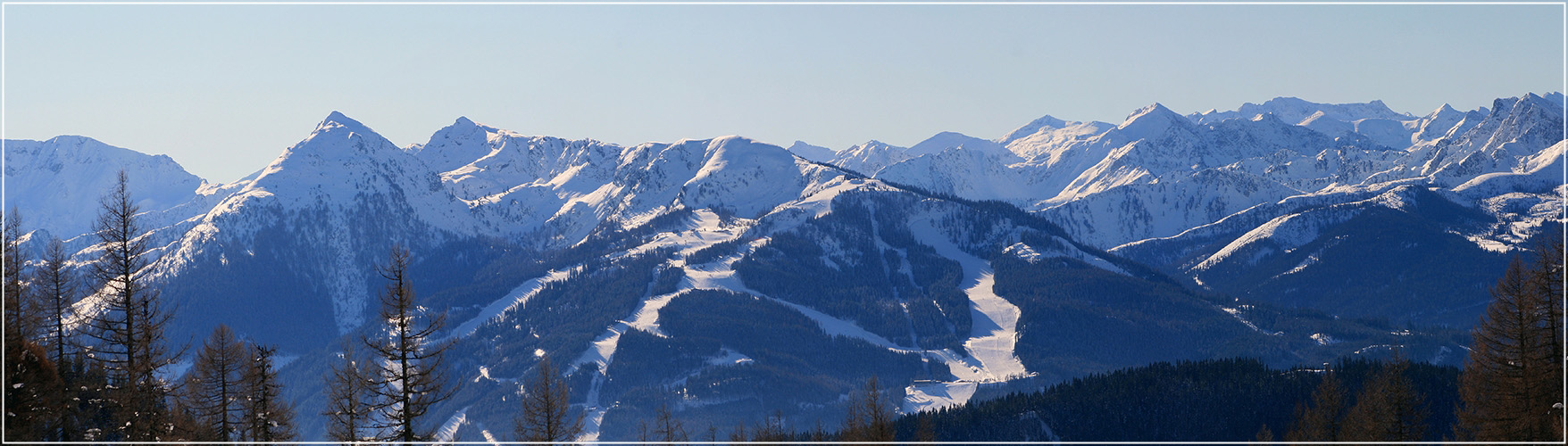 Zoom von Dachstein Talstation auf Planai