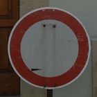 Zorniges_Schild