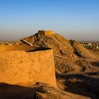 ZOROASTRISMUS (Kalender Januar) / Die Türme des Schweigens in Yazd (Iran)