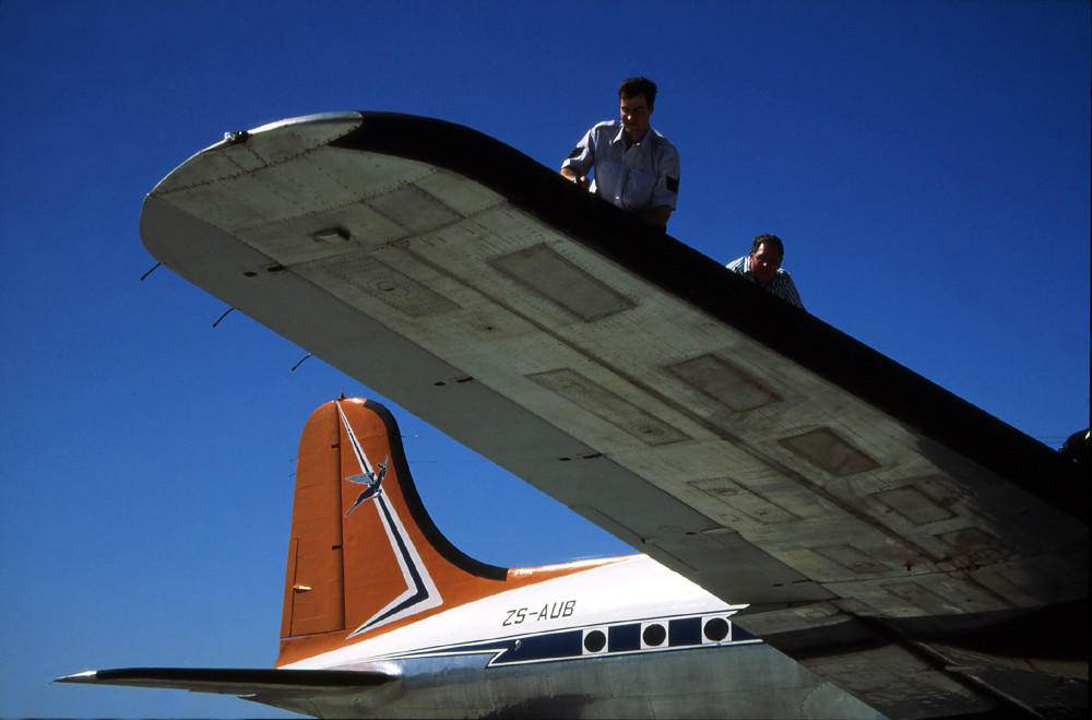 ZS-AUB Wing repairs