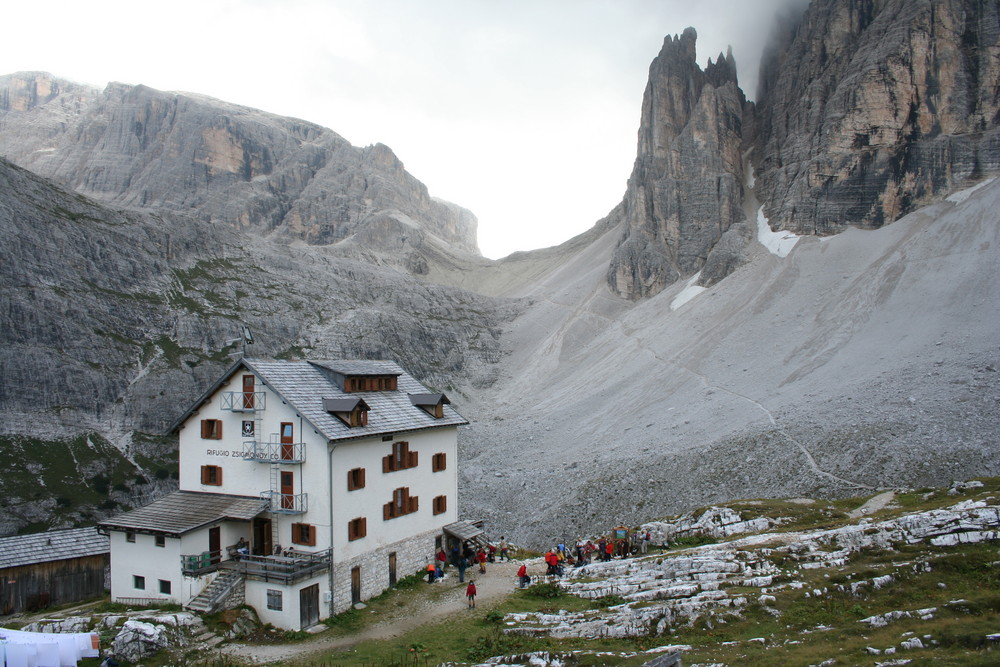 Zsigmondyhütte in den Sextener Dolomiten