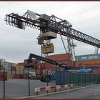 Zu Besuch bei Contargo - Hafen Neuss - Verladekran für Container