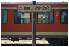 Zu den Gleisen