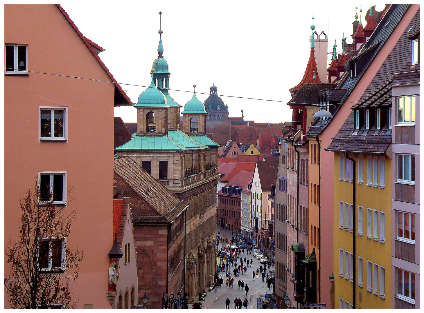 Zu Fuß in die Innenstadt Nürnbergs