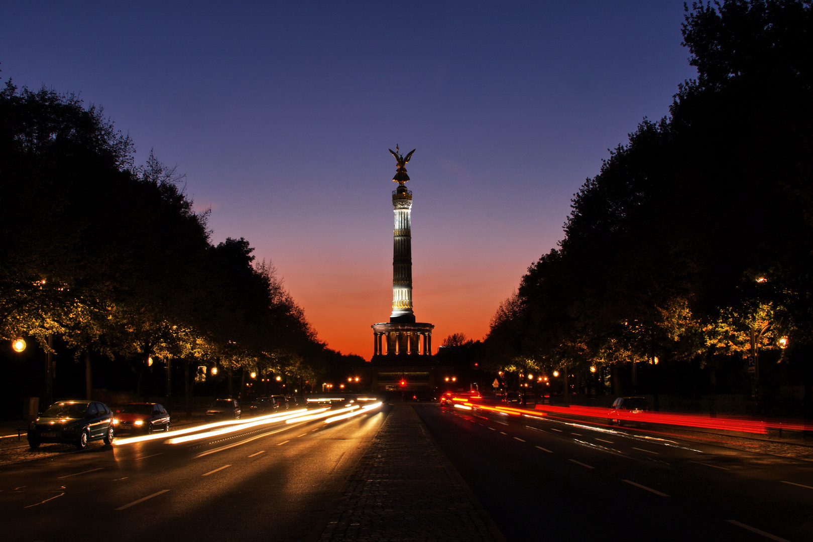 ... zu Fuß vom Brandenburger Tor zur Siegessäule ...