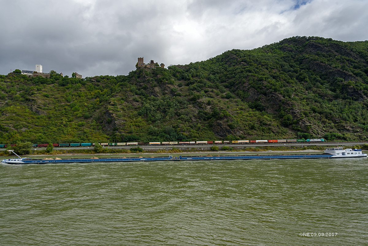 Zu Wasser und zur Schiene