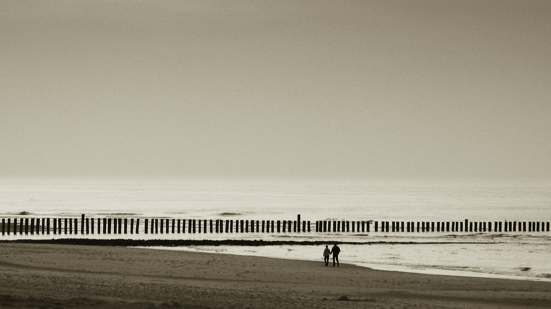 Zu zweit am Strand 16:9