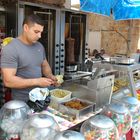 Zubereitung von Leckereien auf dem Basar von Akko (Israel)