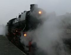 Zubringerzug 2 verläßt das Museum