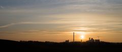 Zuckerfabrik Uelzen im Gegenlicht fotografiert.