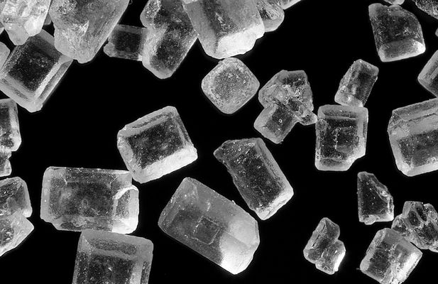 Zuckerkristalle (5:1 Vergrößerung)