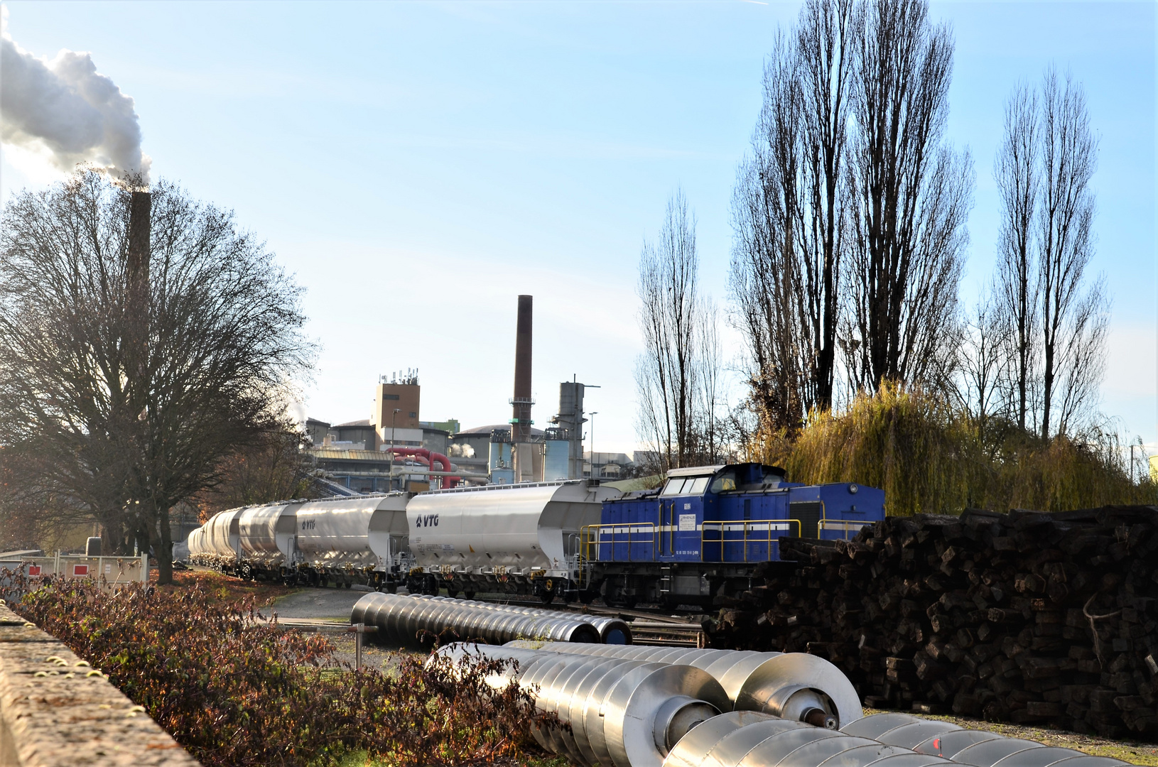 Zuckerzug im Werk Offstein abfahrbereit nach Antwerpen. Foto & Bild