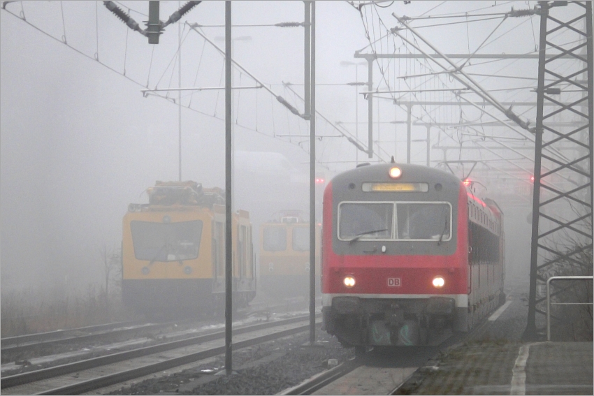 Züge im Nebel (2)