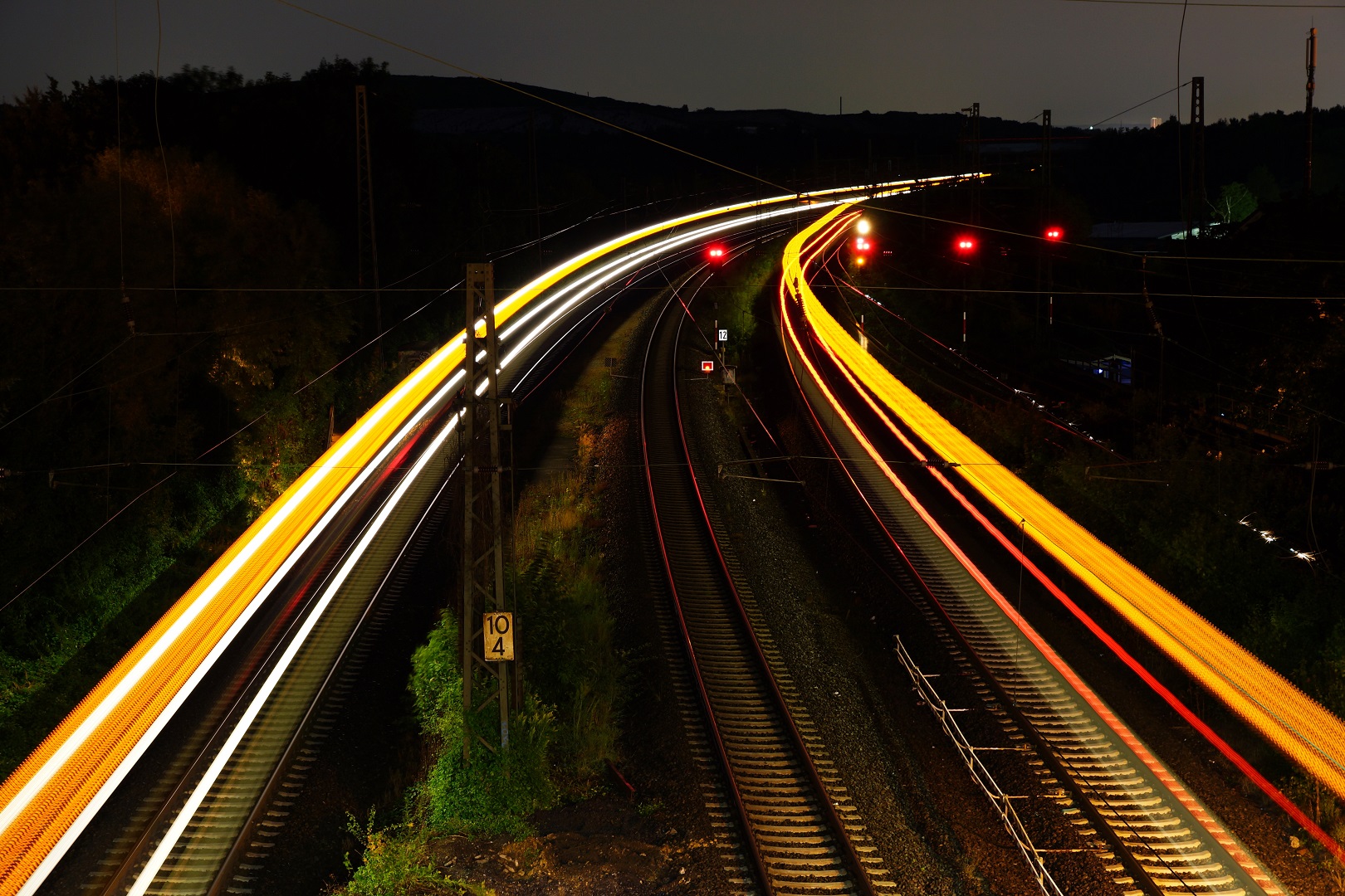 Züge mit Lichtgeschwindigkeit