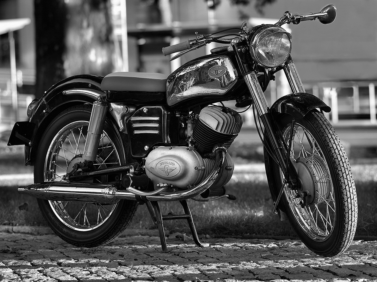 Zündapp DB 255 "Elastic 250" s/w.