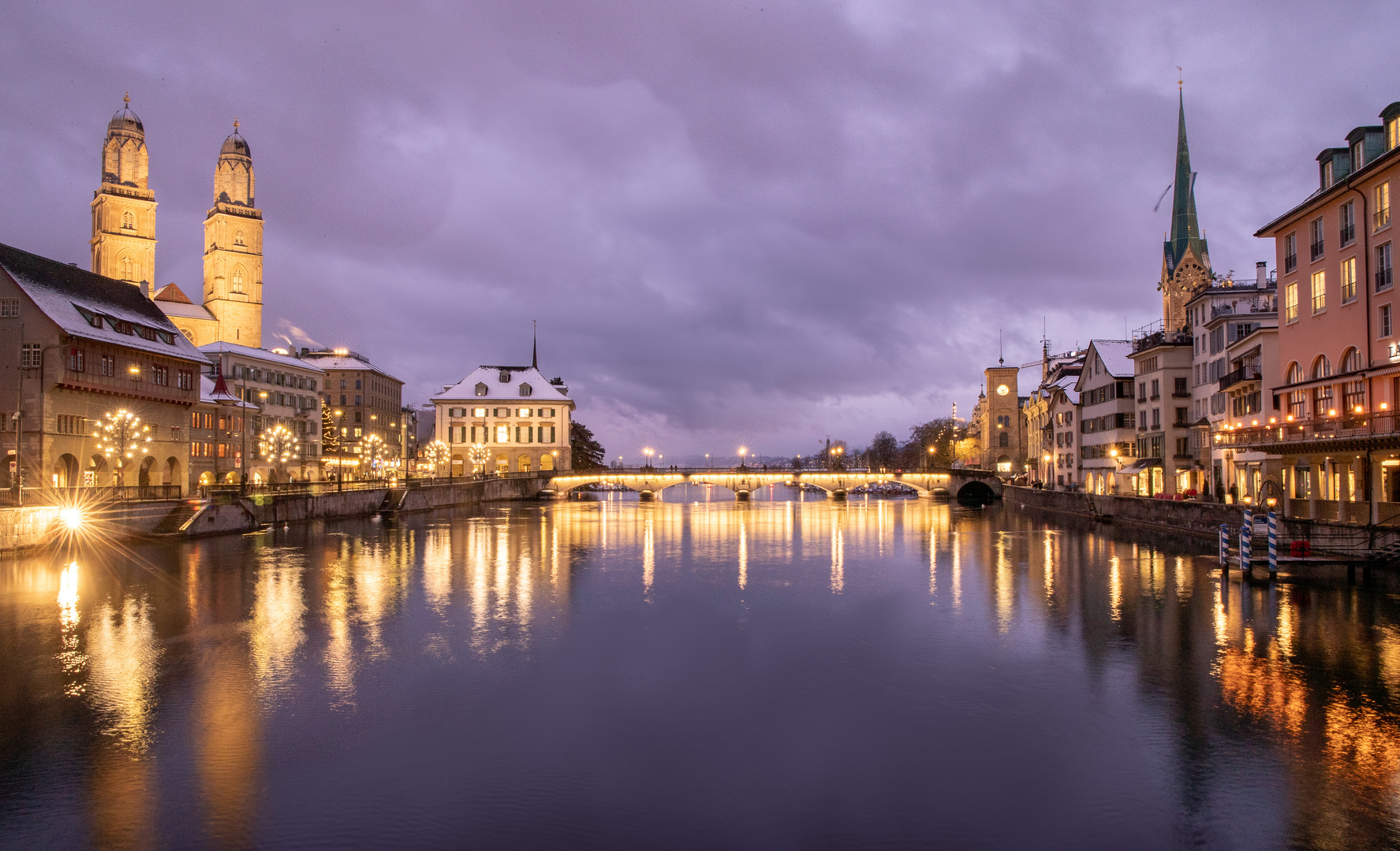 Zürich am Abend vor Dreikönigstag