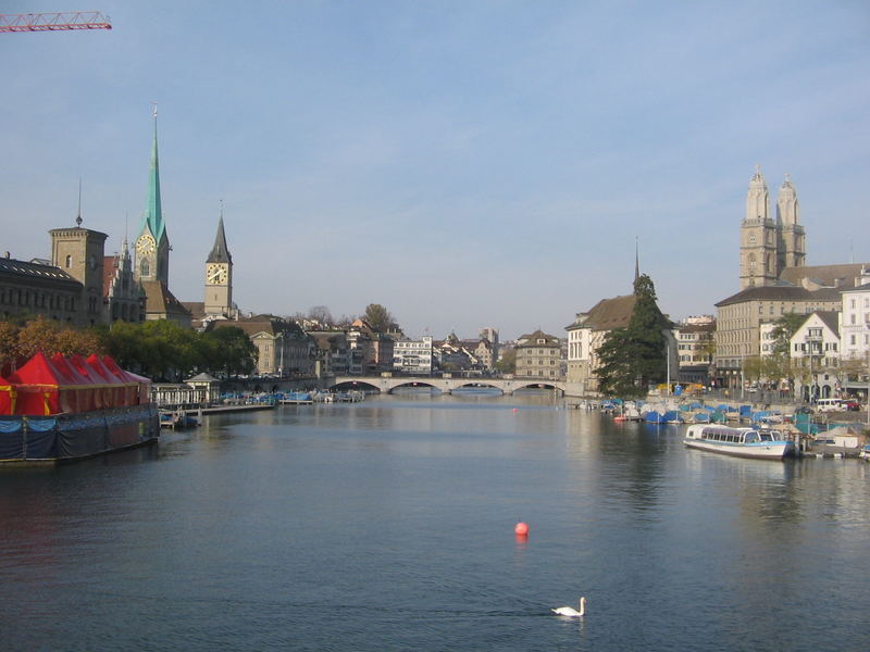 Zürich am LIMMAT im November 2006