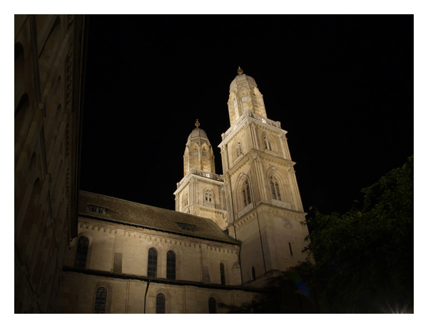 Zürich bei Nacht :: Kathedrale im Niederdorf