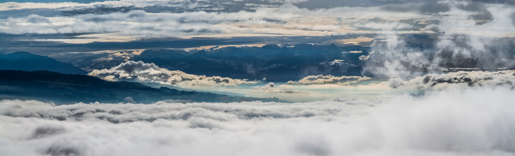 Zürich Bergpanorama am frühen Morgen #3