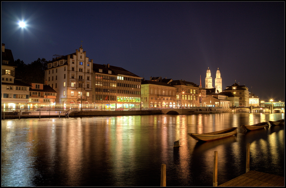 Zürich im Mondschein