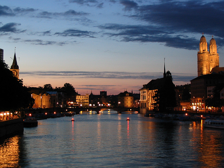 Zürich - Limmat in der Dämmerung