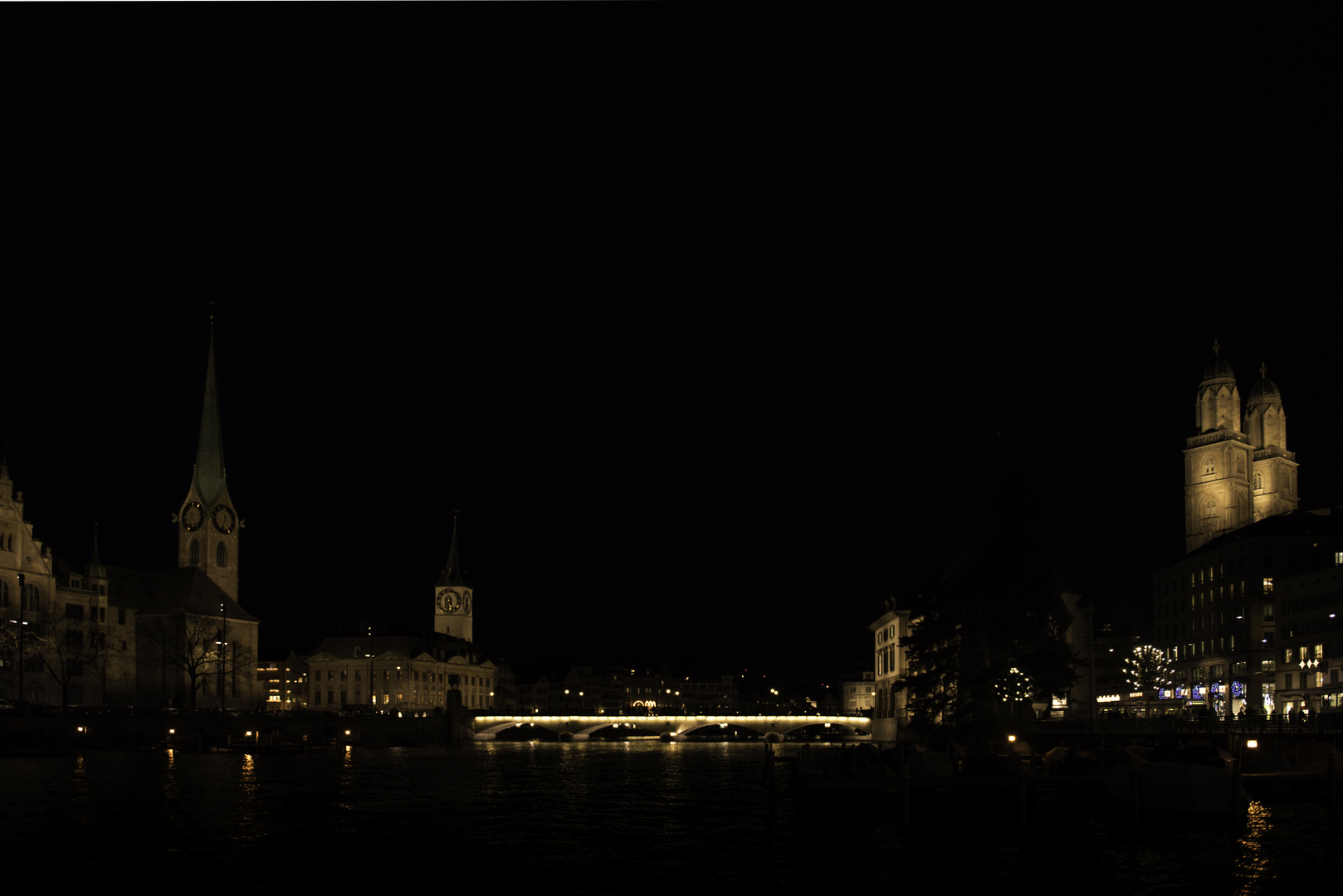 Zürich Limmat in Weihnachtsstimmung