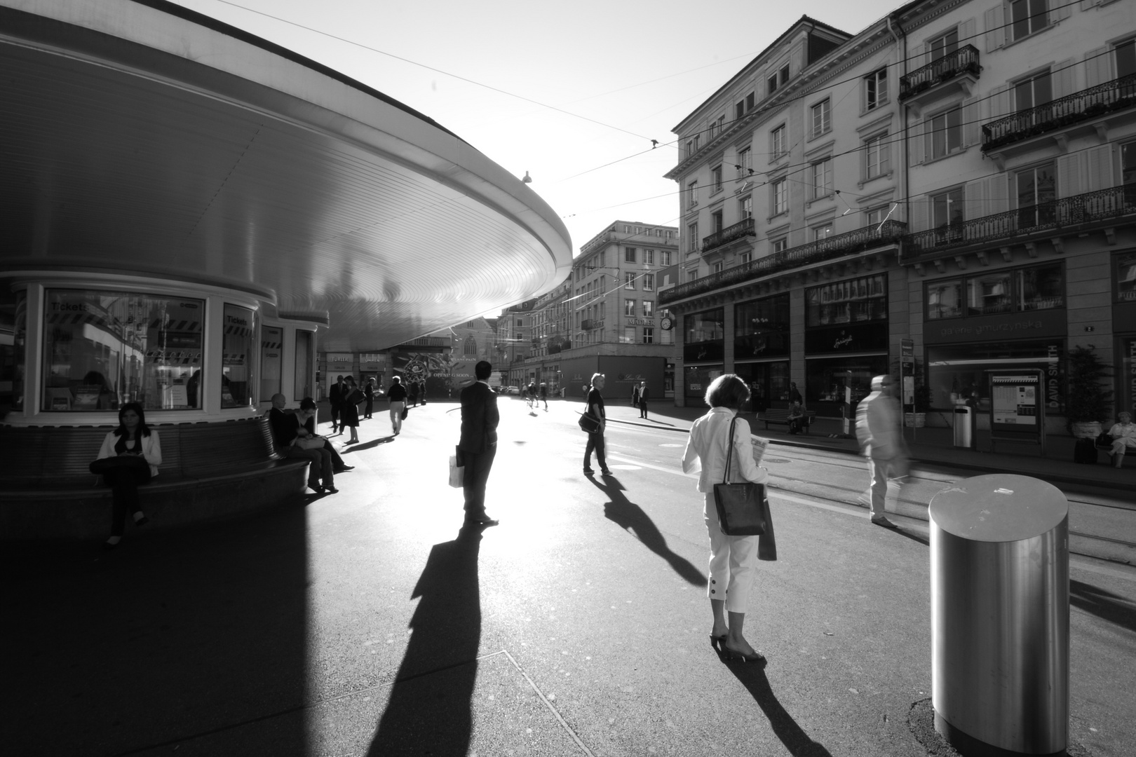 Zürich Paradeplatz am frühen Morgen