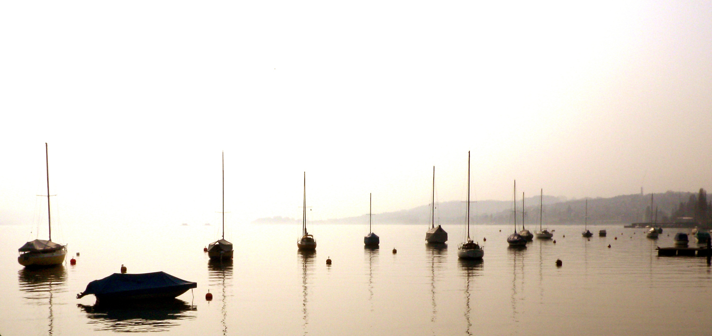 zuerichsee mit booten frühmorgens