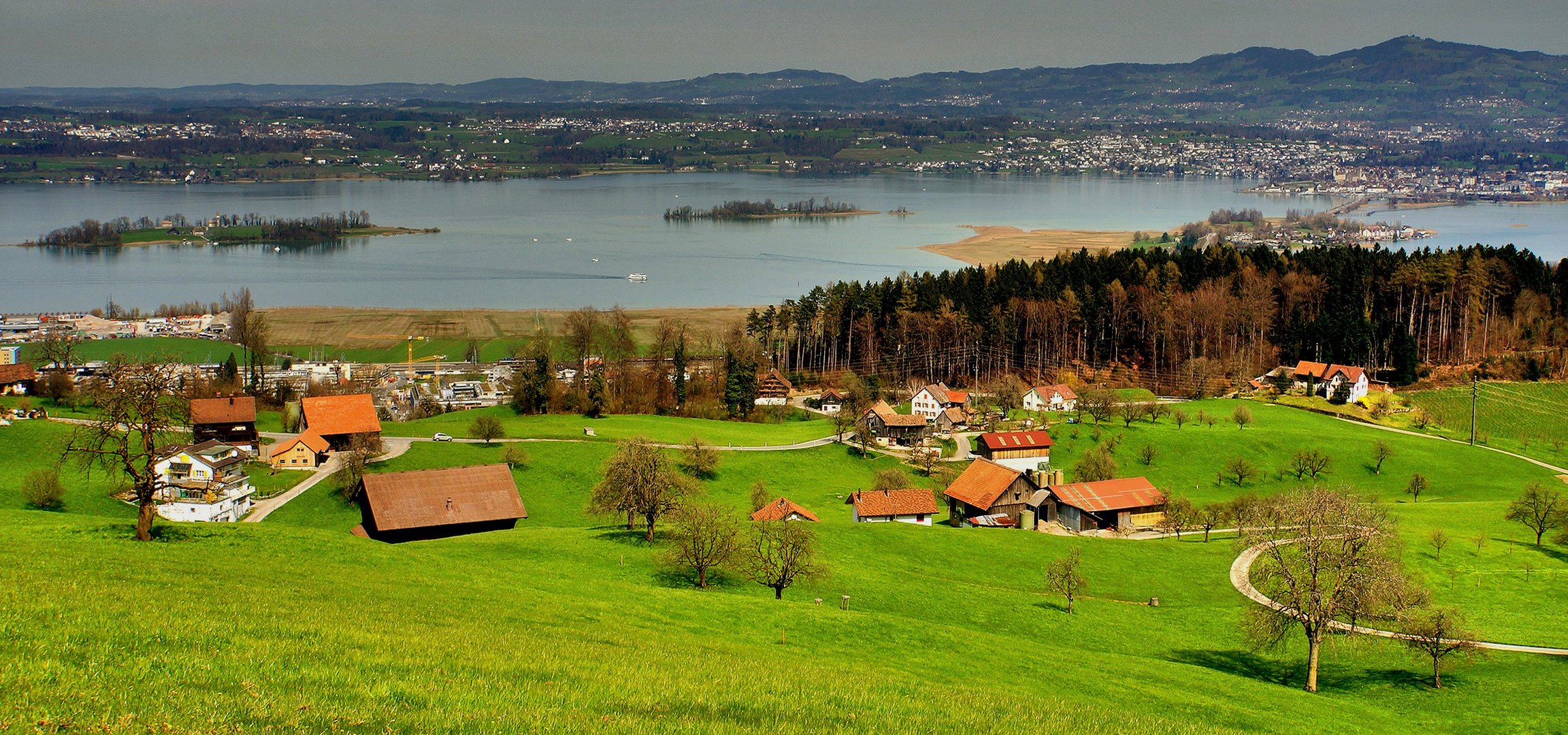 Zürichsee mit den Inseln Ufnau und Lützelau