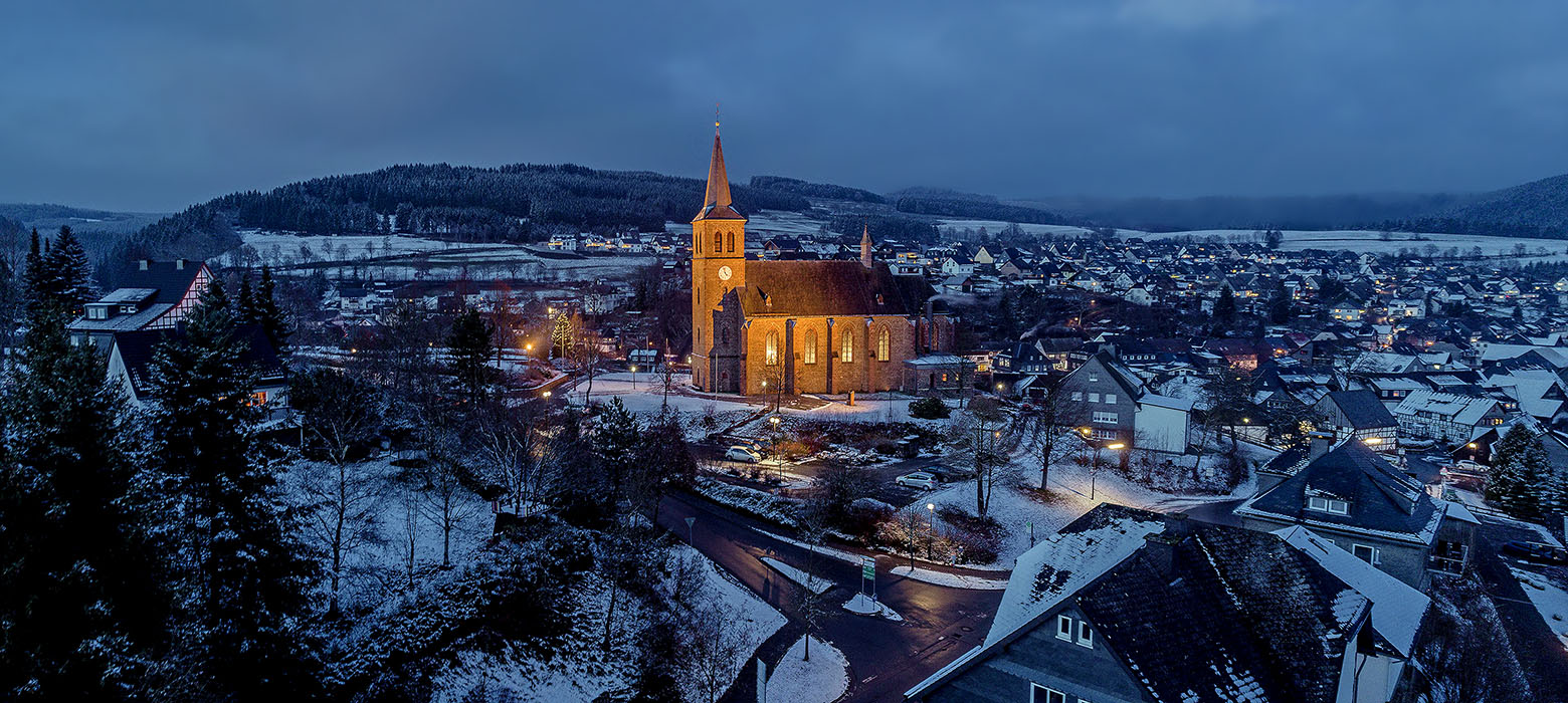 Züschen (Winterberg)-Drohnenaufnahme 