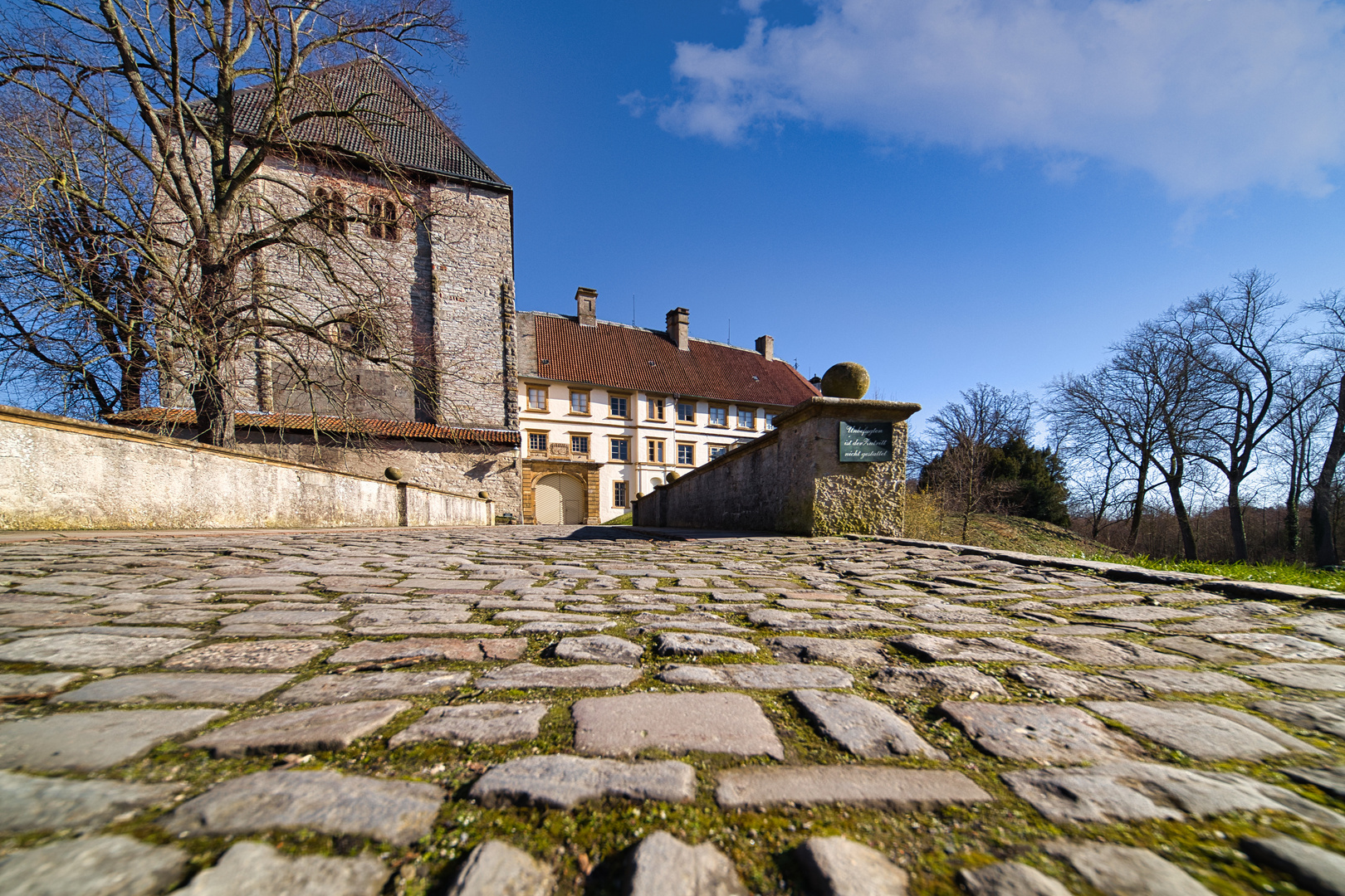 Zufahrt zum Schloss Rheda