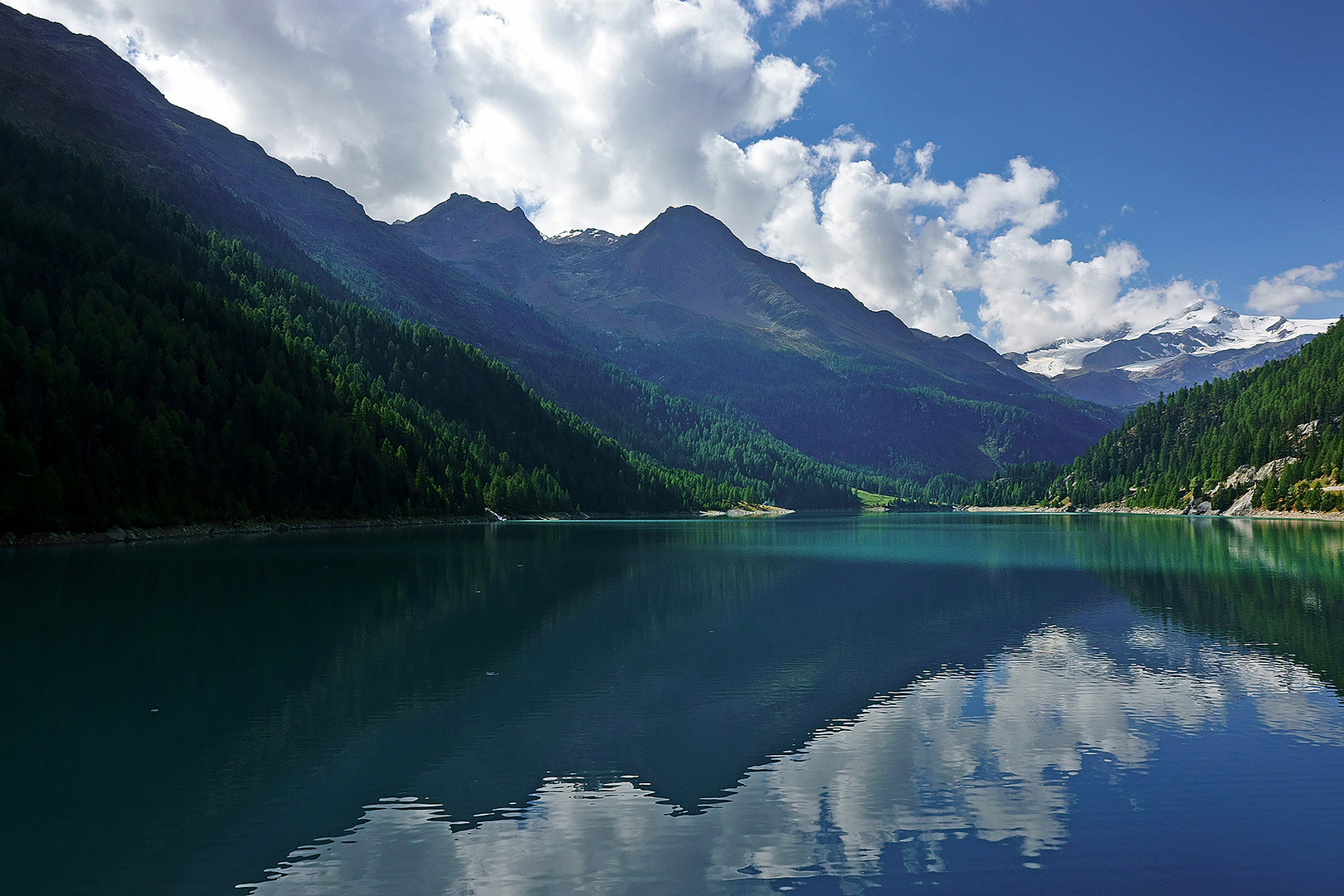 Zufritt Stausee mit Zufallspitze und -gletscher