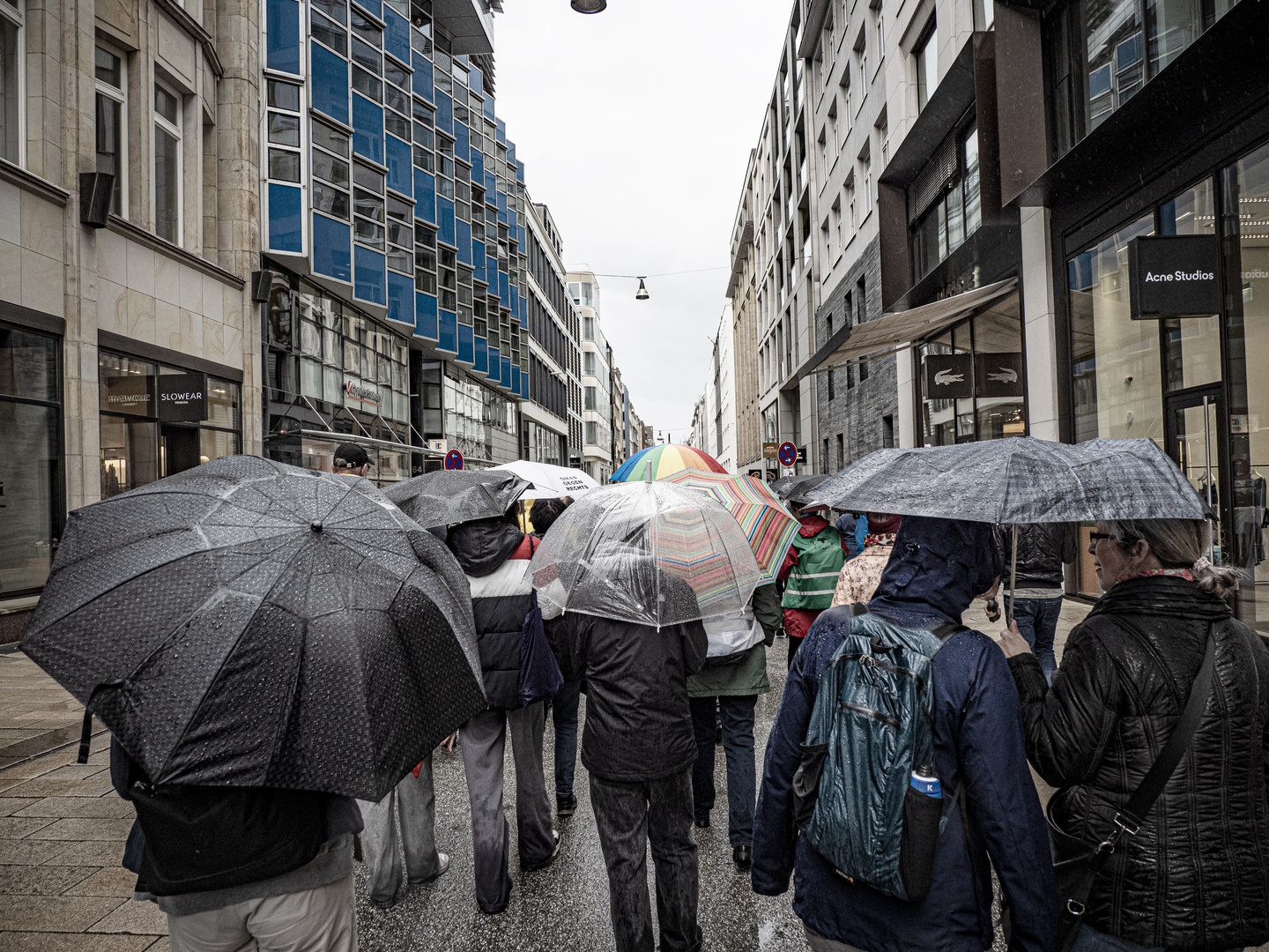 Zug durch den Regen