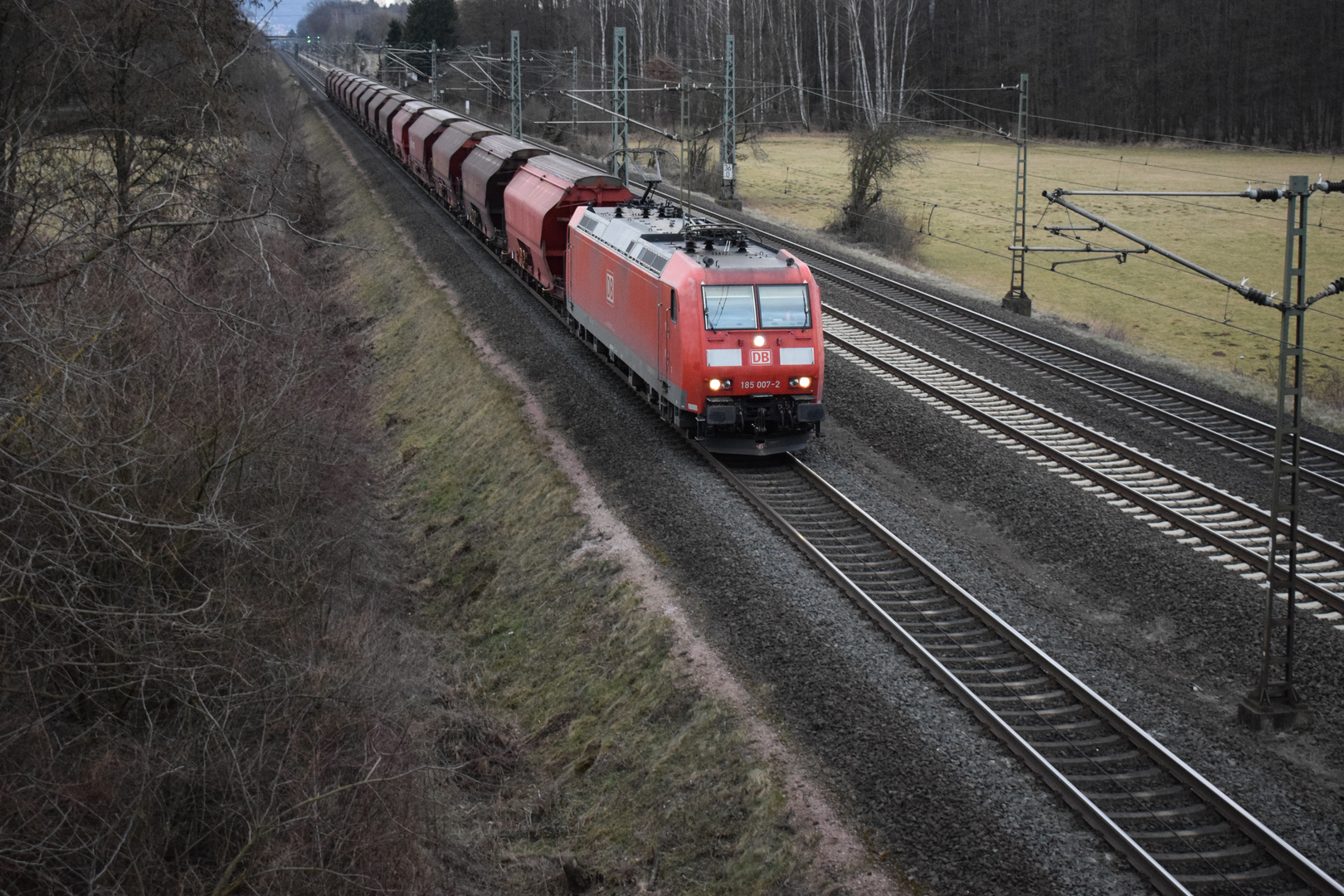 Zug in Niedermittlau 