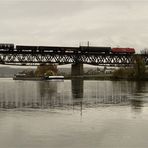 Zug - Schiff - Donau